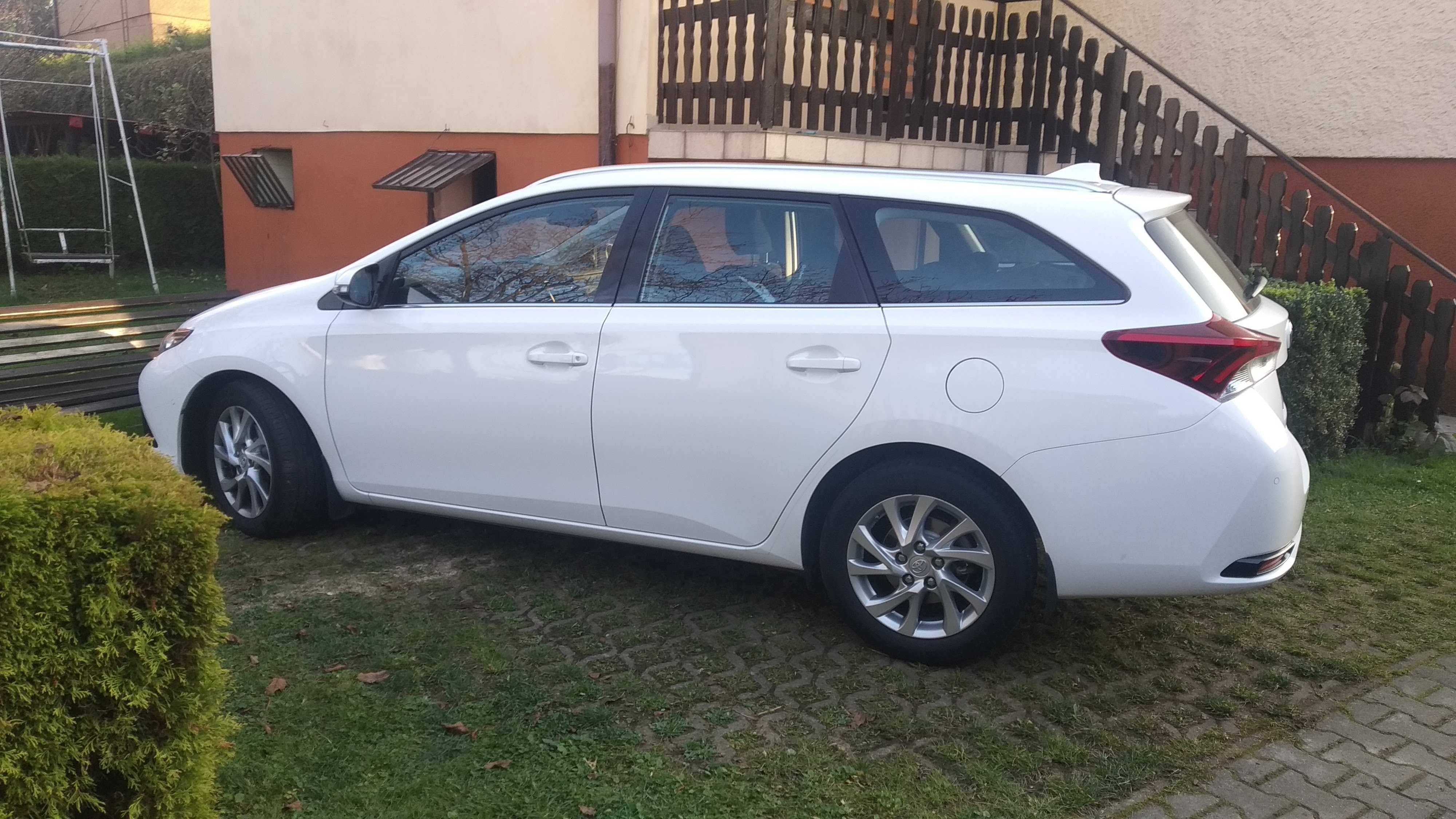 Toyota Auris 1,6 Premium II Benzyna + LPG