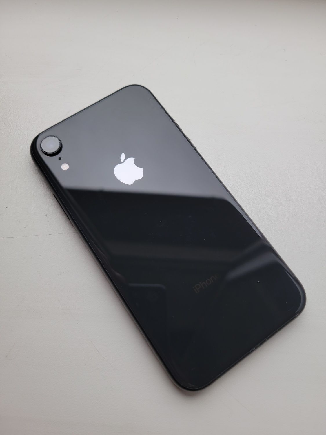 Продам IPhone XR 128gb Black хороший стан