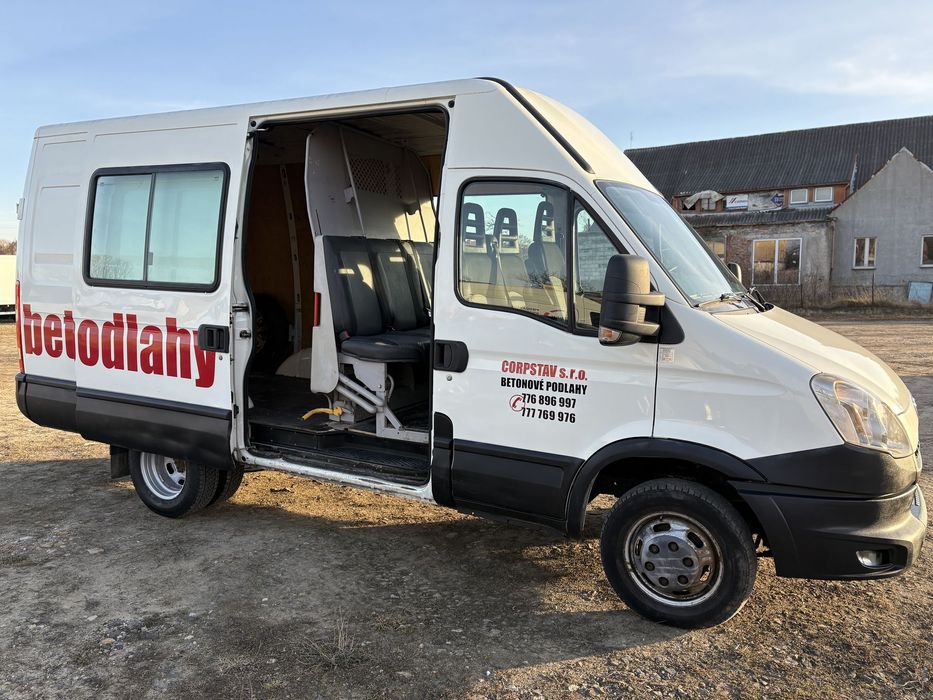 Iveco Daily  Iveco Daily brygadowy zadbany bez rdzy ! 7 osób klima tempomat 3.5t
