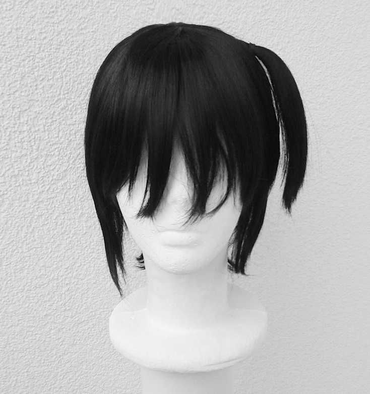 Krótka czarna peruka z grzywką krótki czarny wig cosplay bob z kitką