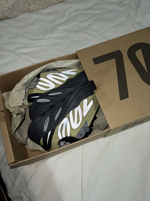 YEEZY BOOST 700 usada 1x