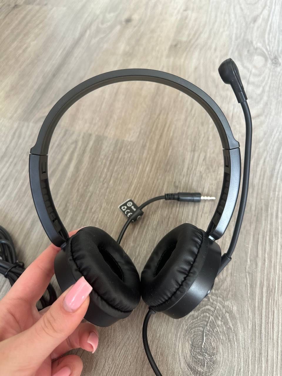 Нові навушники HP DHE-8009 чорні !