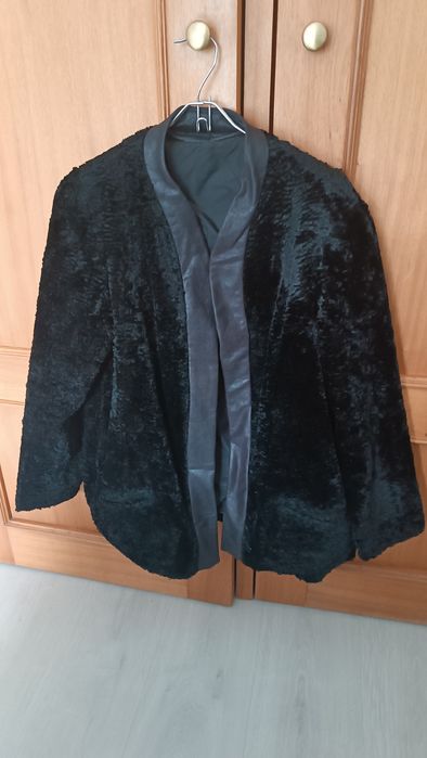 Casaco em pele "caraculo"