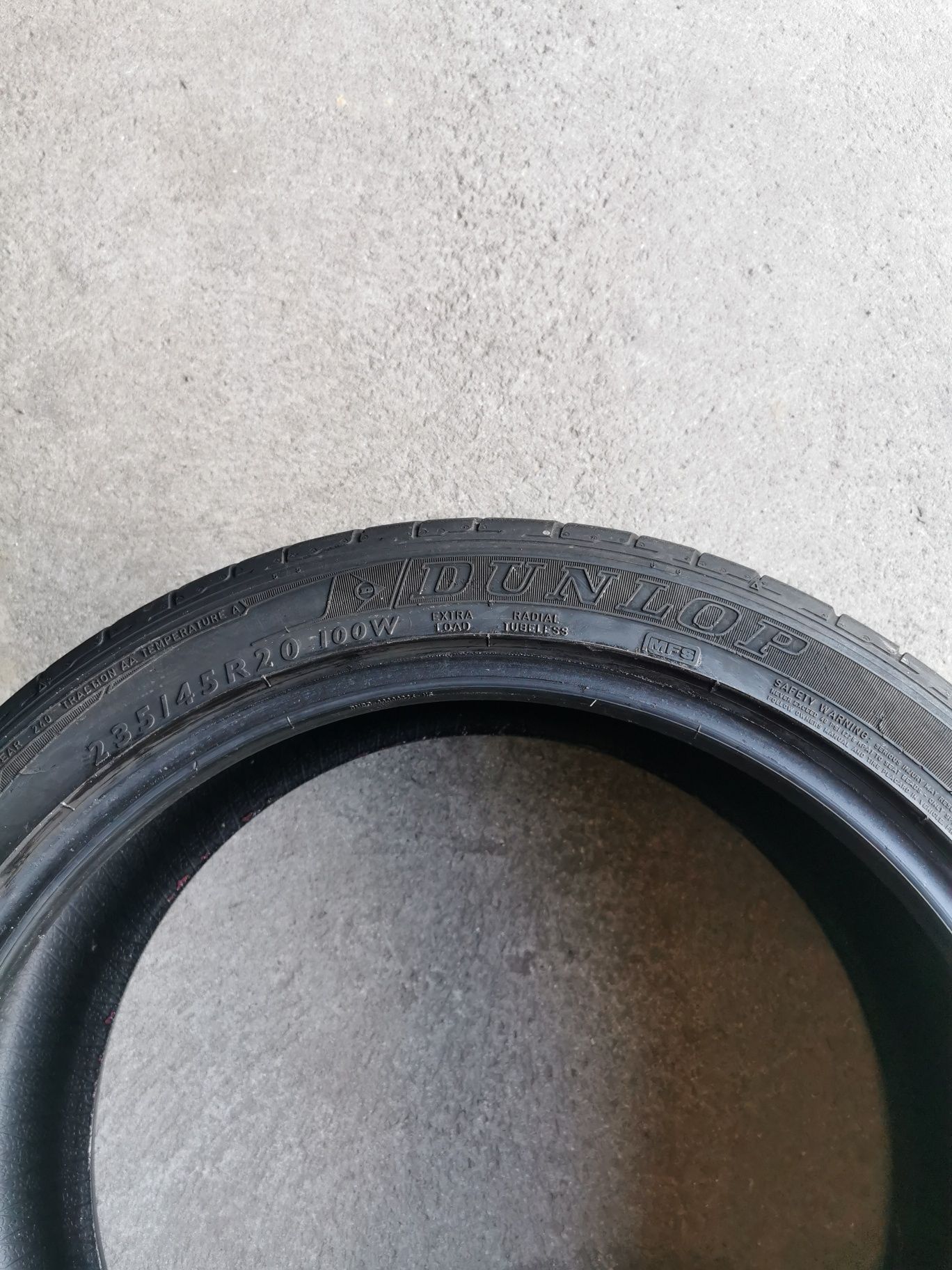 Komplet opon 235/45R20 100W 255/40R20 101W  DUNLOP SP Sport MAXX #