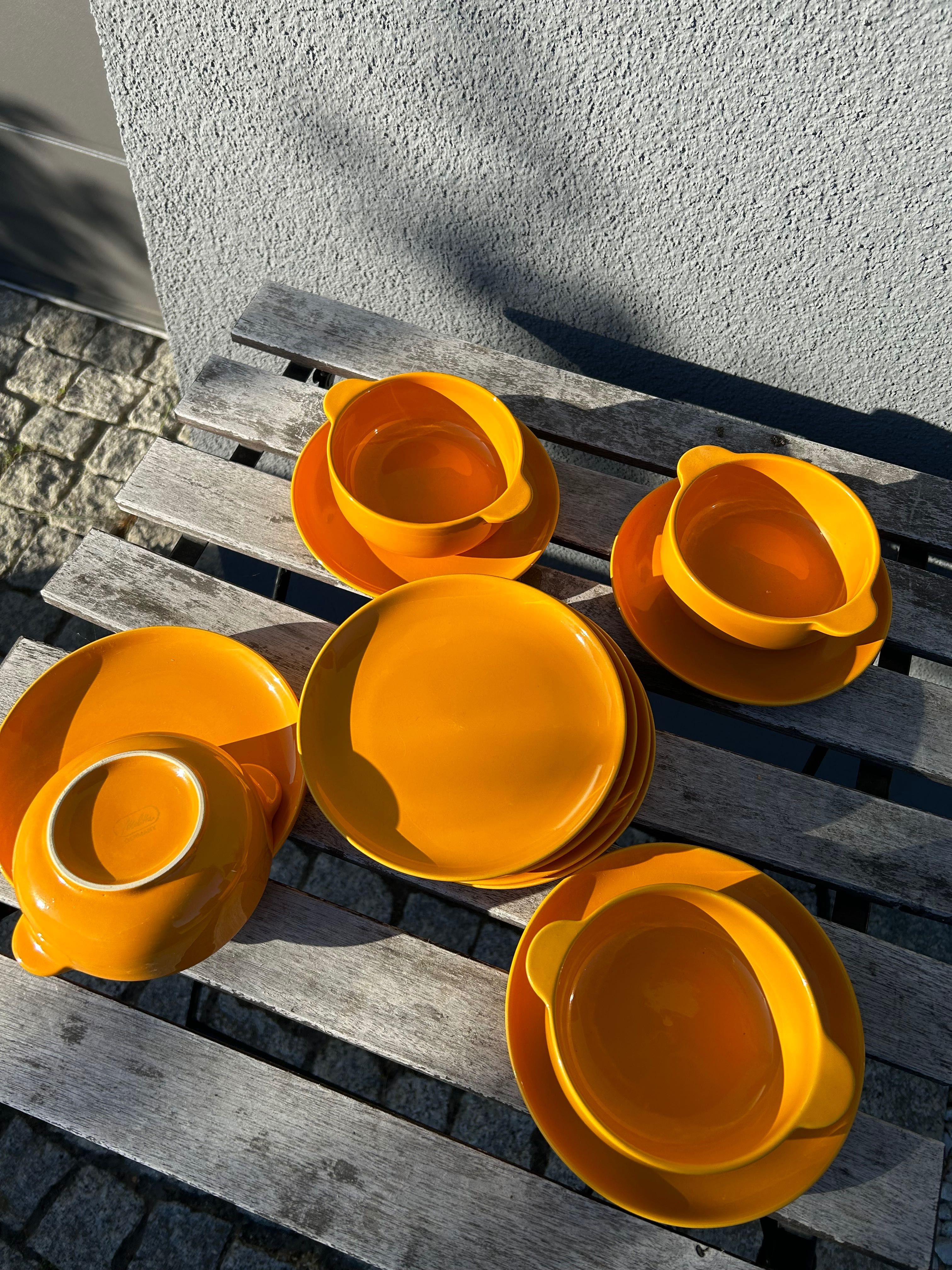 Bulionówki Melitta - ceramiczne żółte z talerzykami- 4 sztuki