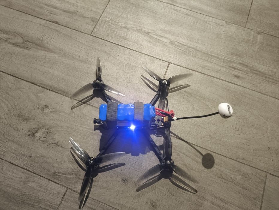 Продам фпв дрон.