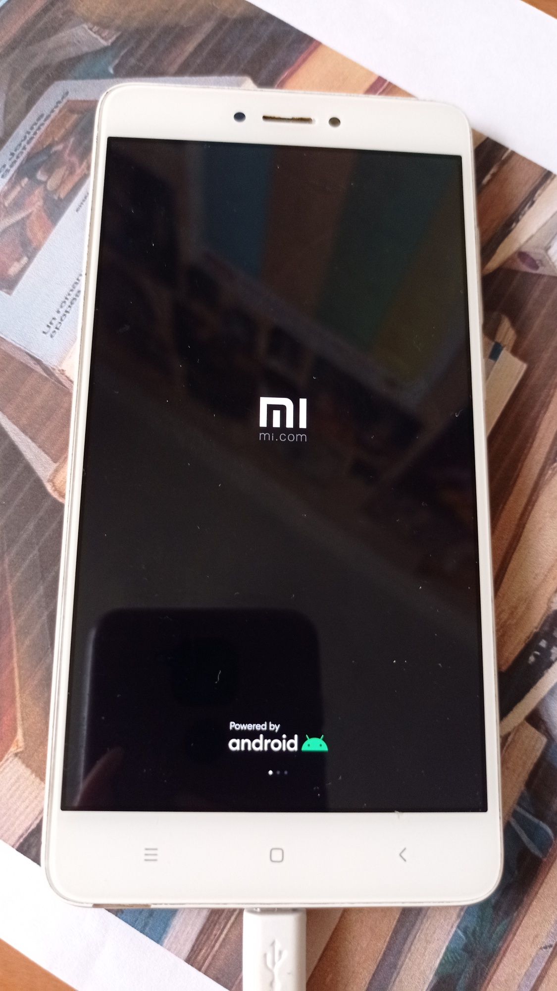 Телефон Xiaomi Redmi 4 note