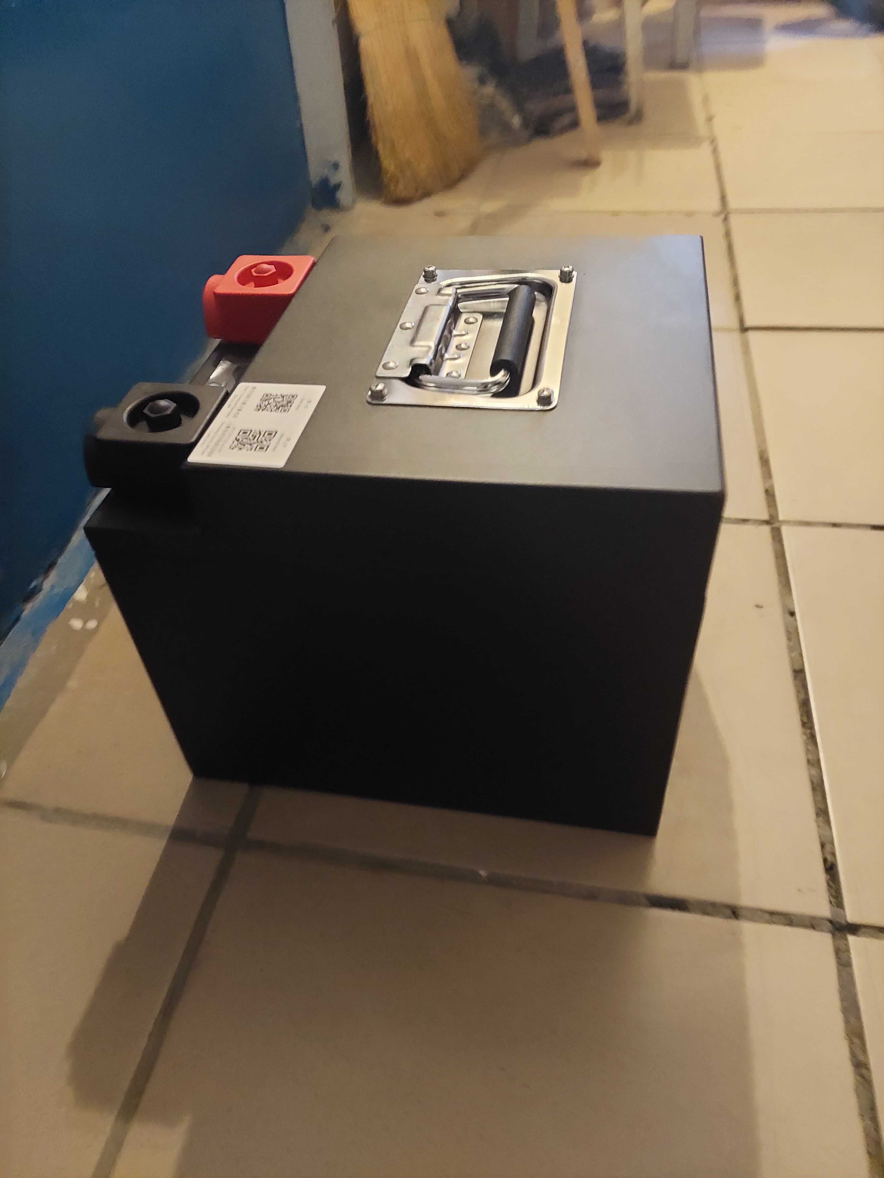 Акумулятор LiFePO4 / 12v / 100Ah