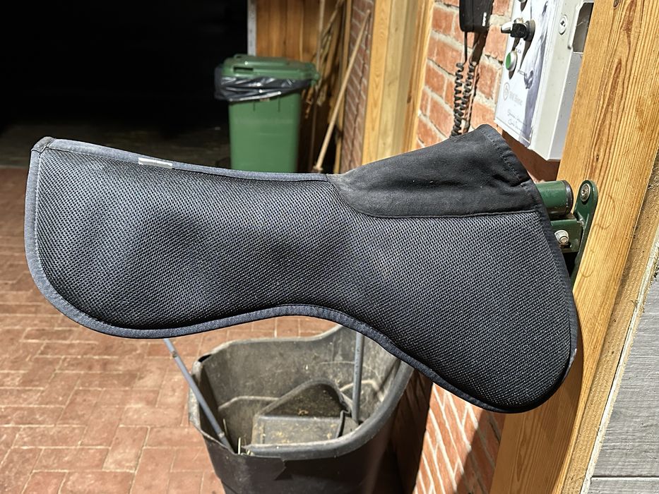 Podkładka KENTAUR Memory Foam Half-Pad Cut-Out Reinforced