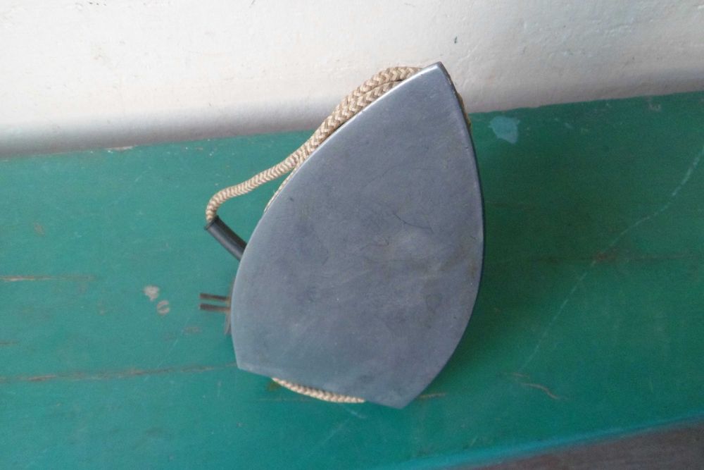 Утюг электрический УТ1000-16УА, Філіпс 3006, Сінгапур