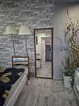 Lustro w drewnianej ramie o wym 157,5x 57,5