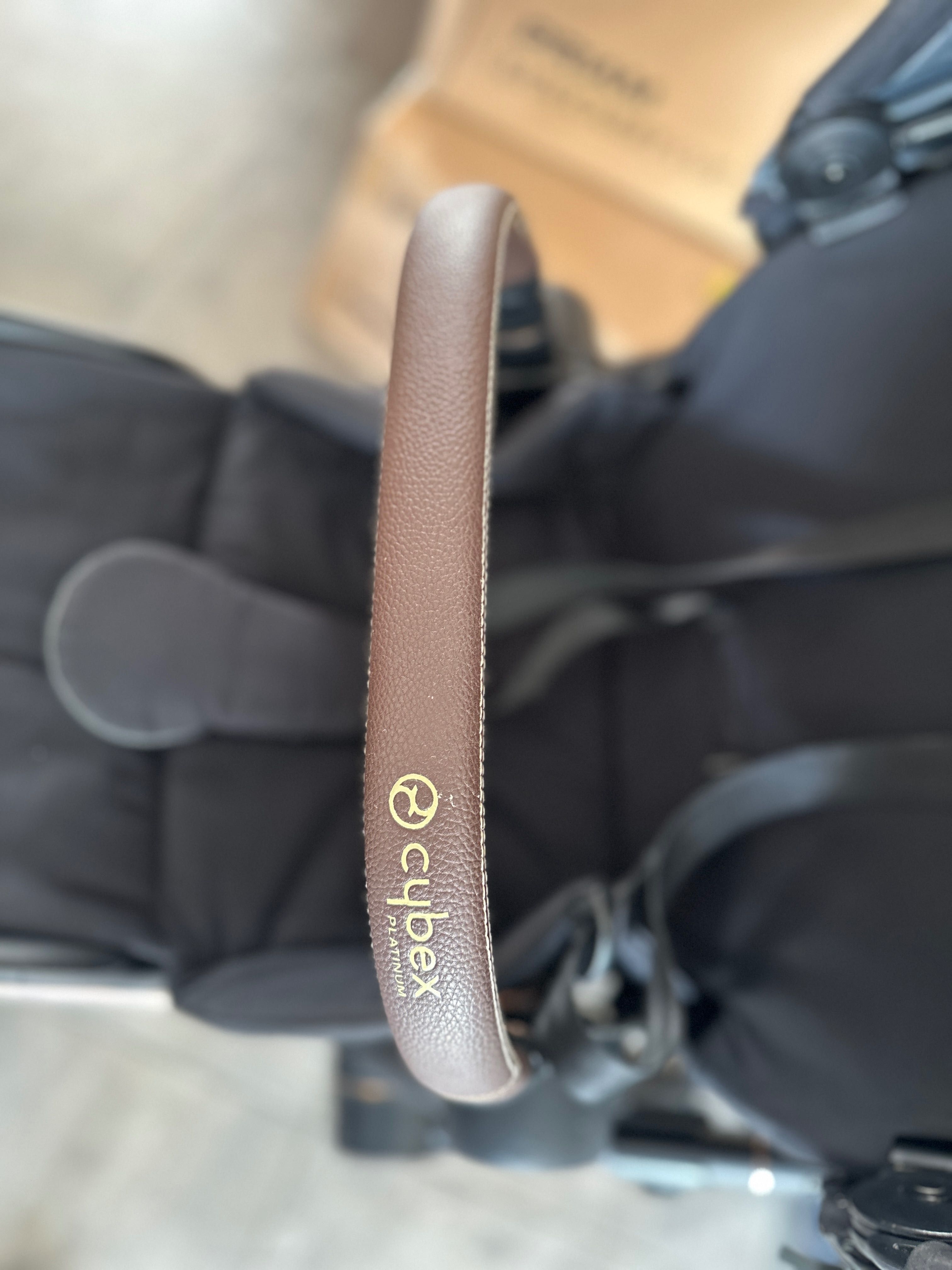 Wózek Cybex priam 4.0 black rama gold rose 3w1+fotelik z bazą avionaut