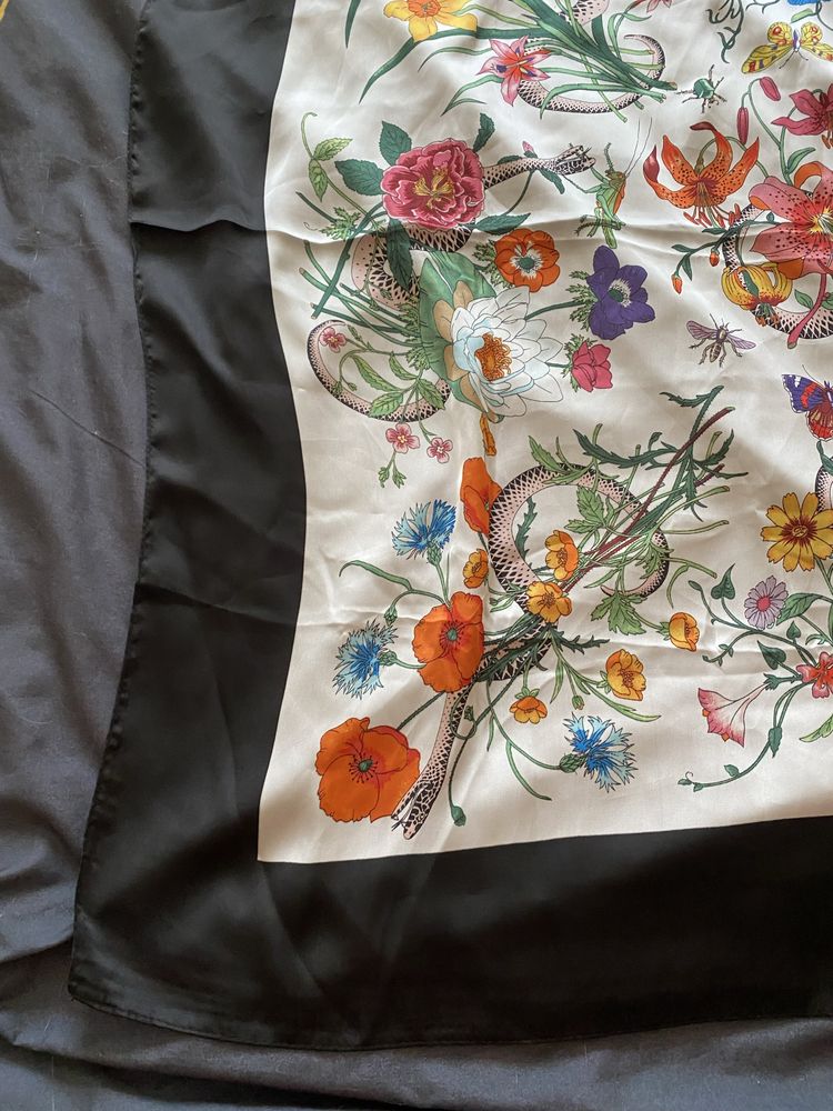 Gucci Flora Snake Foulard Silk Twill Scarf