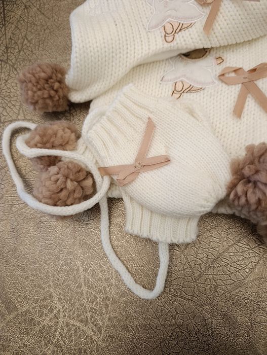 Conjunto bebe 12 M (gorro,luvas, cachecol)