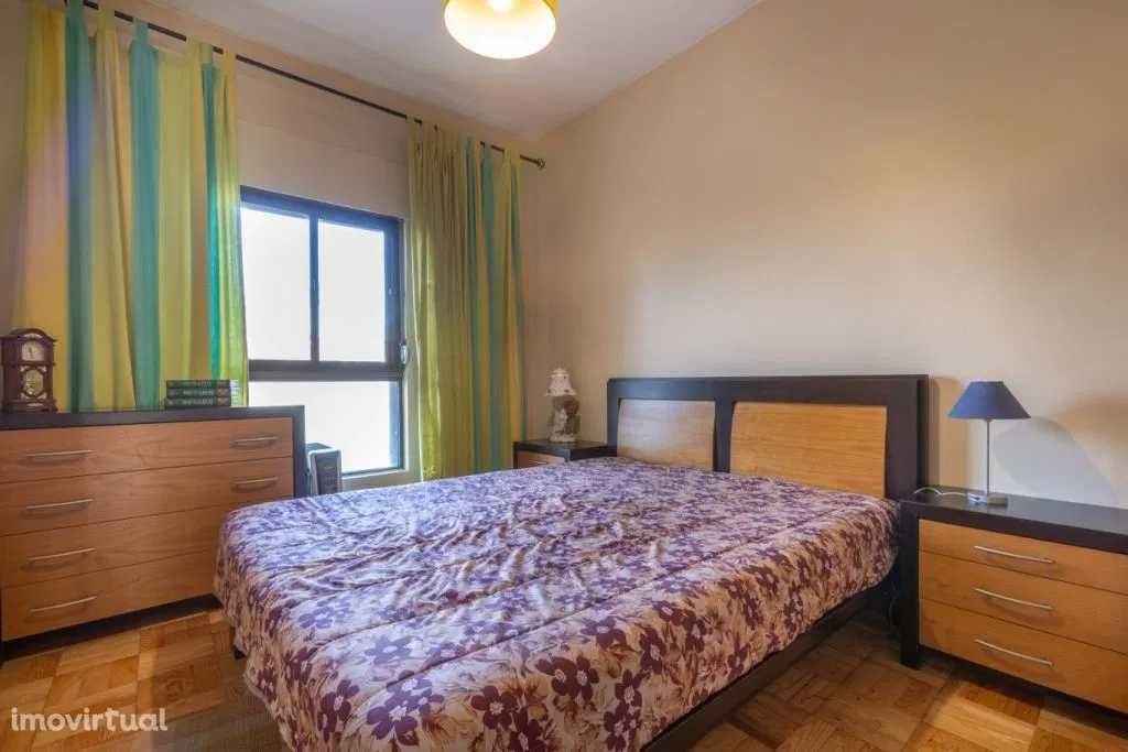 T 4 Duplex Olivais