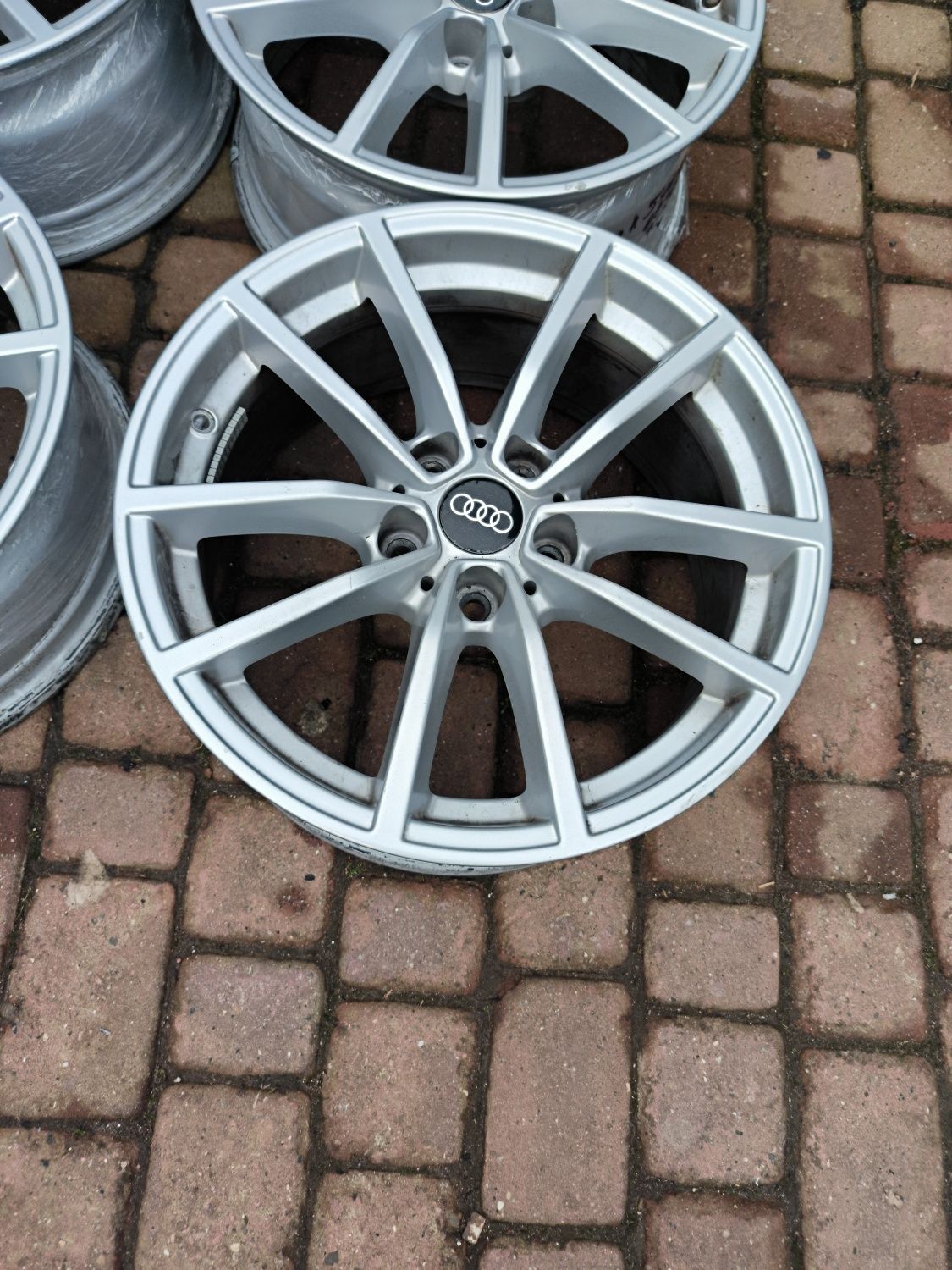 Felgi aluminiowe 17 Audi A3 A4 A5 A6 A8 Q2 Q3 Q5 5x112