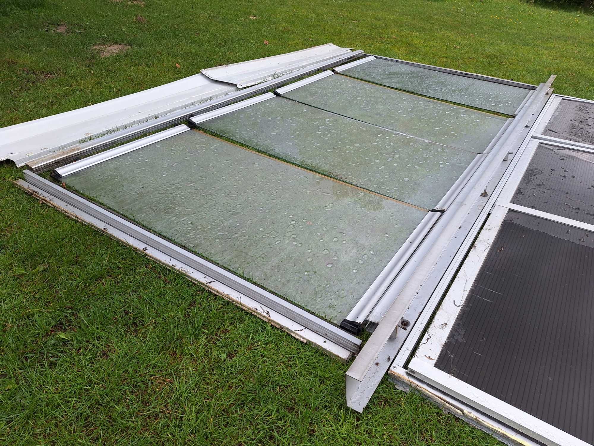 Aluminiowa zabudowa balkonu, okno (310cm x 250cm) SYSTEM BEZ RAMOWY
