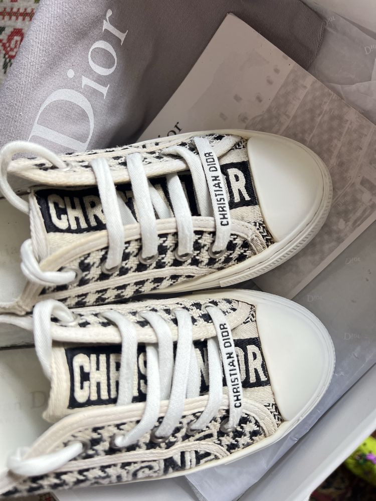 Кеди відомого бренду Dior