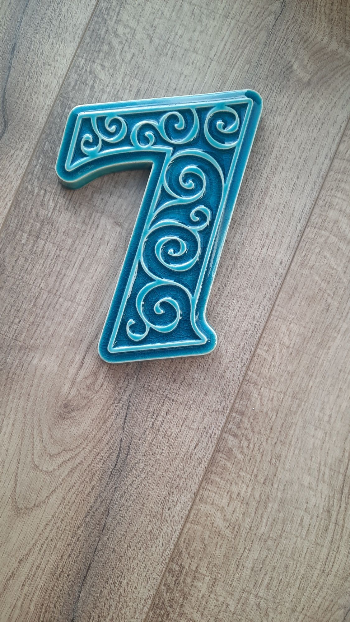 Ceramiczny numer domu, cyfra 7