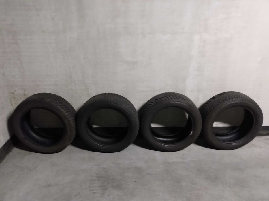 Opony 4 x Goodyear Vector 4Seasons Gen-2 215/55/R17 94V