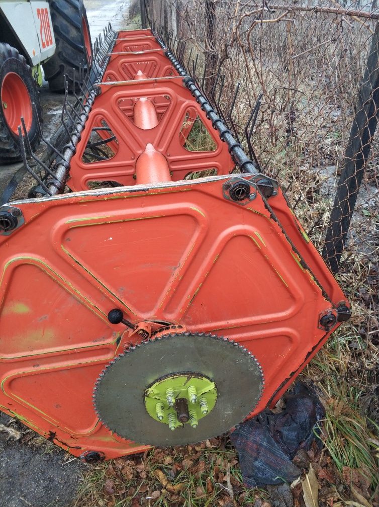 Продам  комбайн  Claas mega 208-1