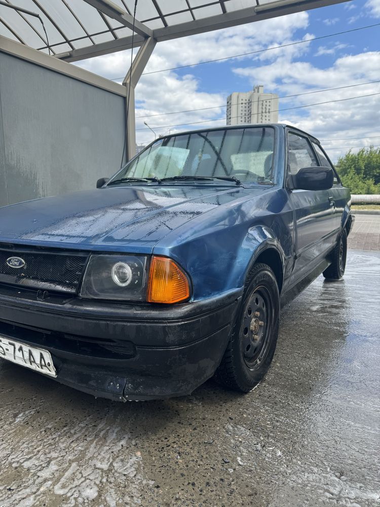 Ford Escort 1990 1.3 GAZ-2 Форд отличное состяние