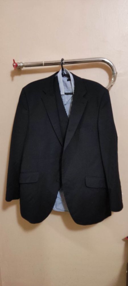 Костюм классический мужской тройка пиджак жилет брюки и рубашка Zara