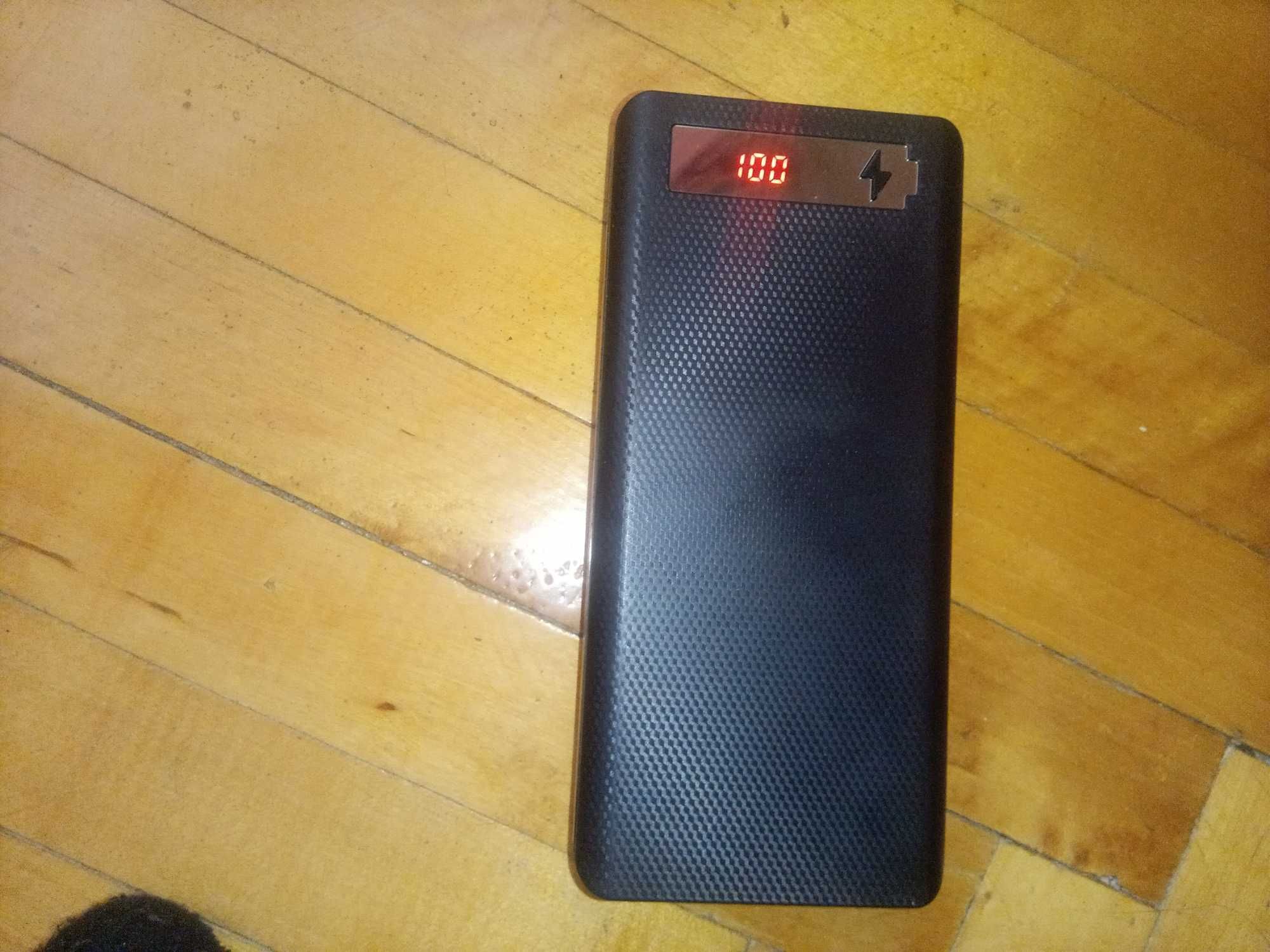 Мощный повербанк (powerbank) 20000 mah