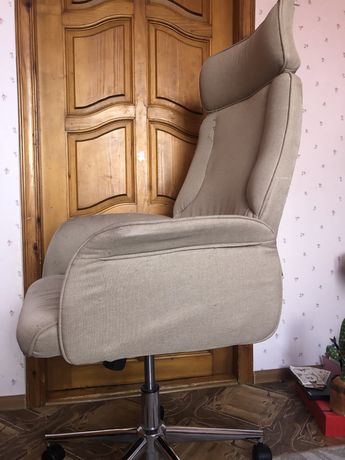 Офисное кресло (стул)