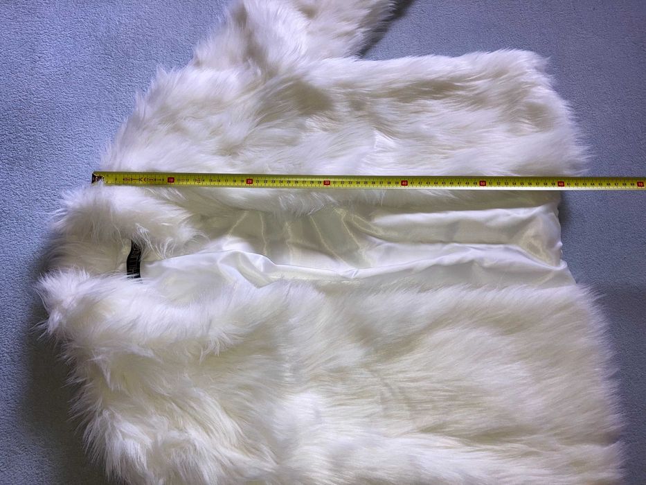 Białe futro sztuczne unisex