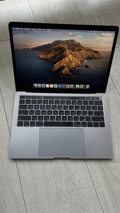 MacBook Pro / touch bar / 512Gb 13” (2017) intel core i5