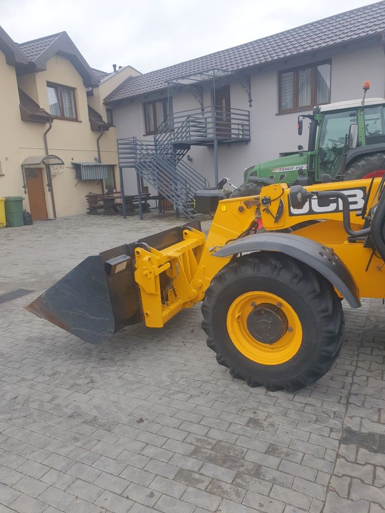 Ładowarka teleskopowa jcb 526-56