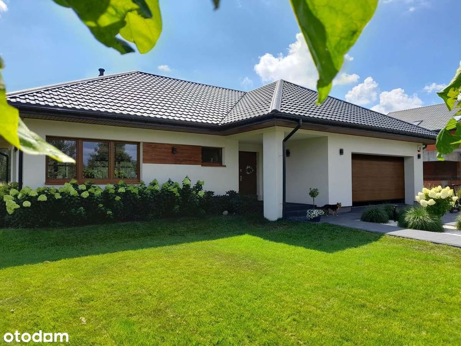 Parterowy dom z ogrodem, pompa ciepła,rekuperacja