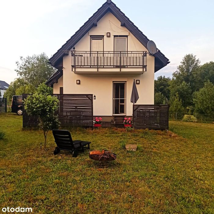 Urokliwy,  ekonomiczny dom z widokiem na szczyt Gór Stołowych