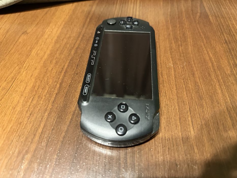 Konsola Sony PSP E-1004 + 3 Gry