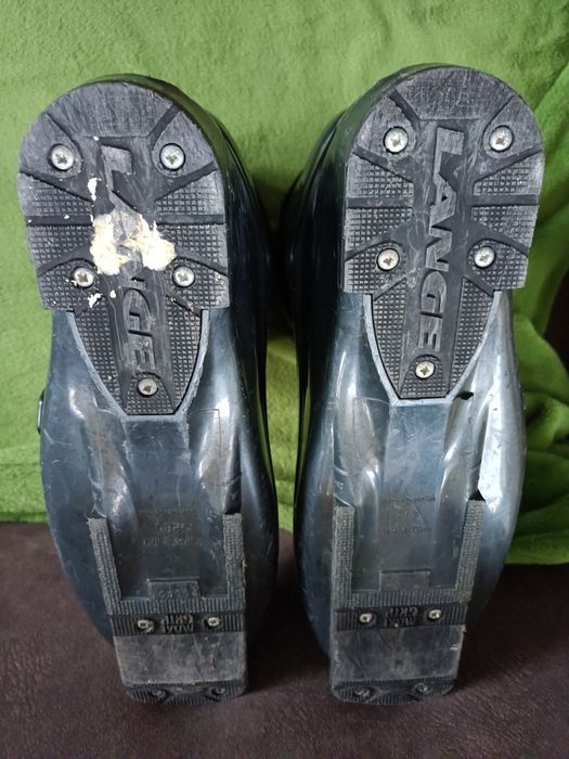 Witam.SPRZEdam buty Lange Vector 6 
Witam.
Sprzedam buty narciarskie L