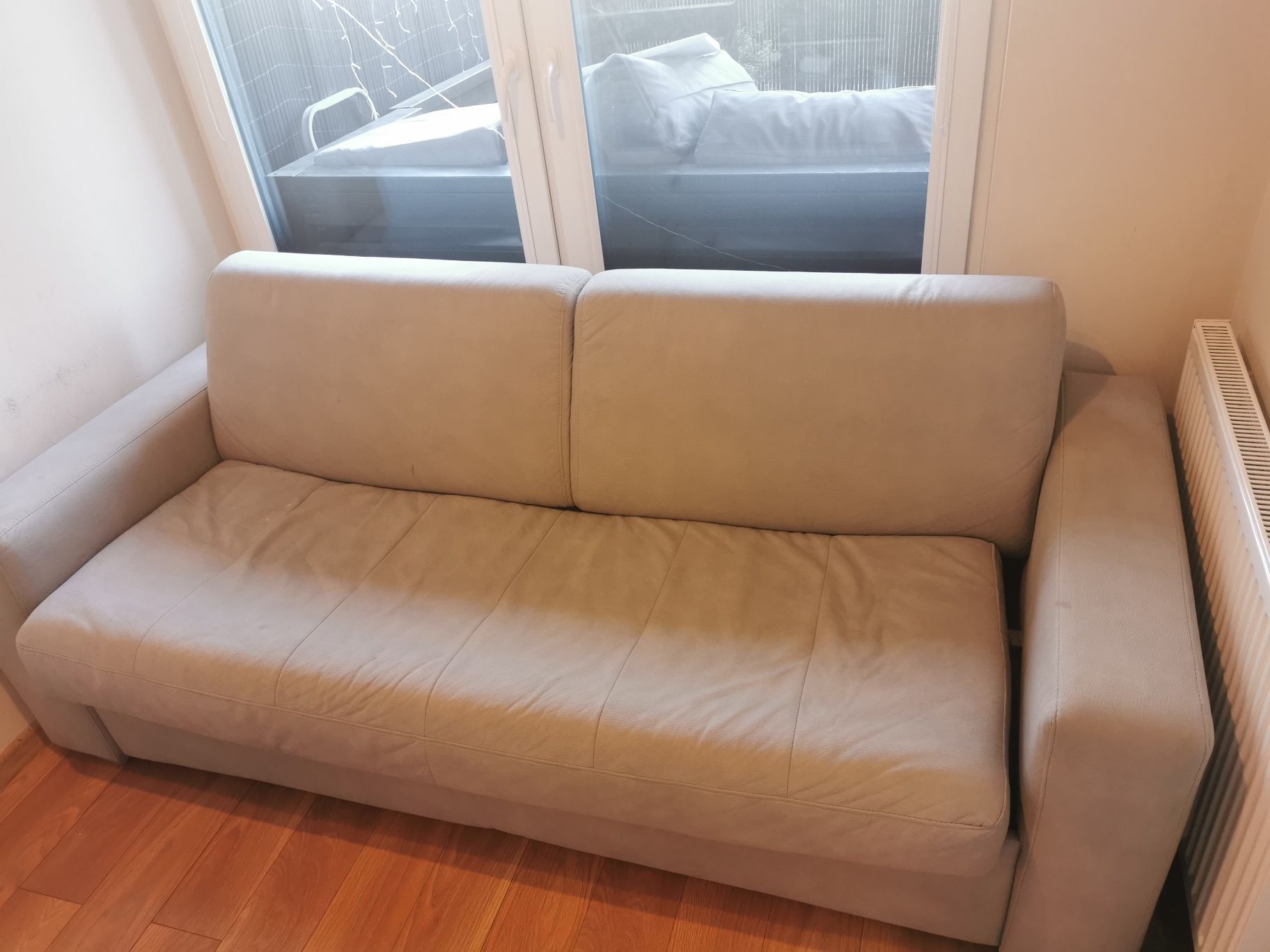 Sofa rozkładana że stelażem włoskim i materacem 160x190