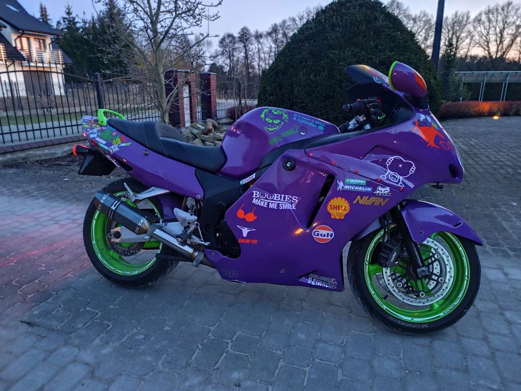 *** HIT*** Honda CBR BlackBird