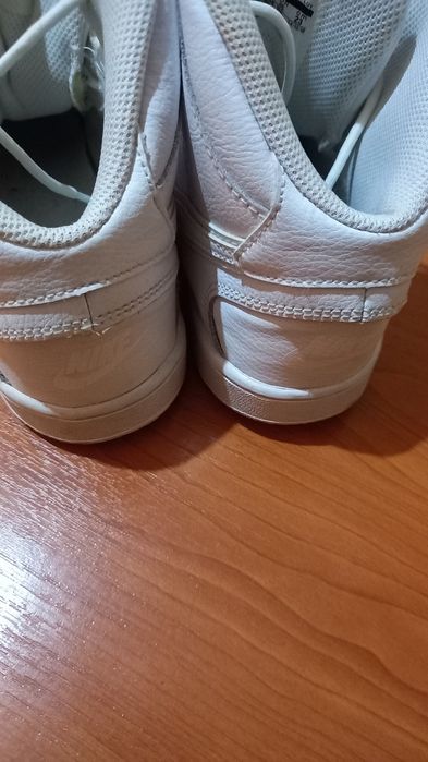 Ténis brancos  Nike   36
