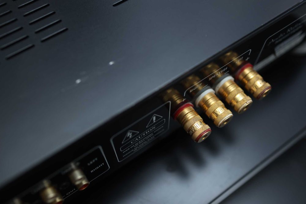 Інтегральний підсилювач Audio Refinement YBA The Complete WBT