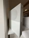 X box one S z PADEM + 2 GRY