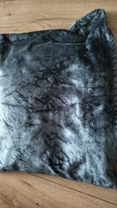 Poszewka poduszka dekoracyjna aksamit glamour bury niebieski szwecka