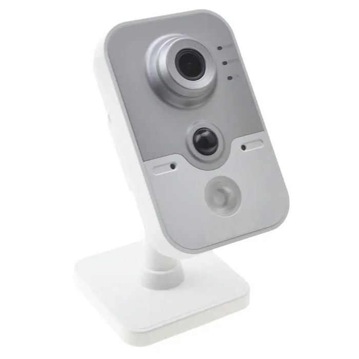 IP камера Hikvision DS-2CD2420F-I (2.8 мм)