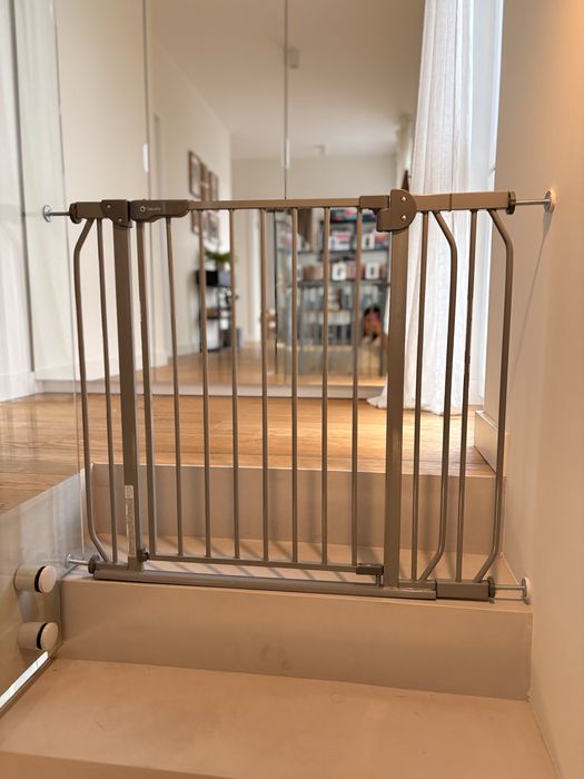 Bramka ochronna na schody - rozporowa -Lionelo Truus Slim Grey
