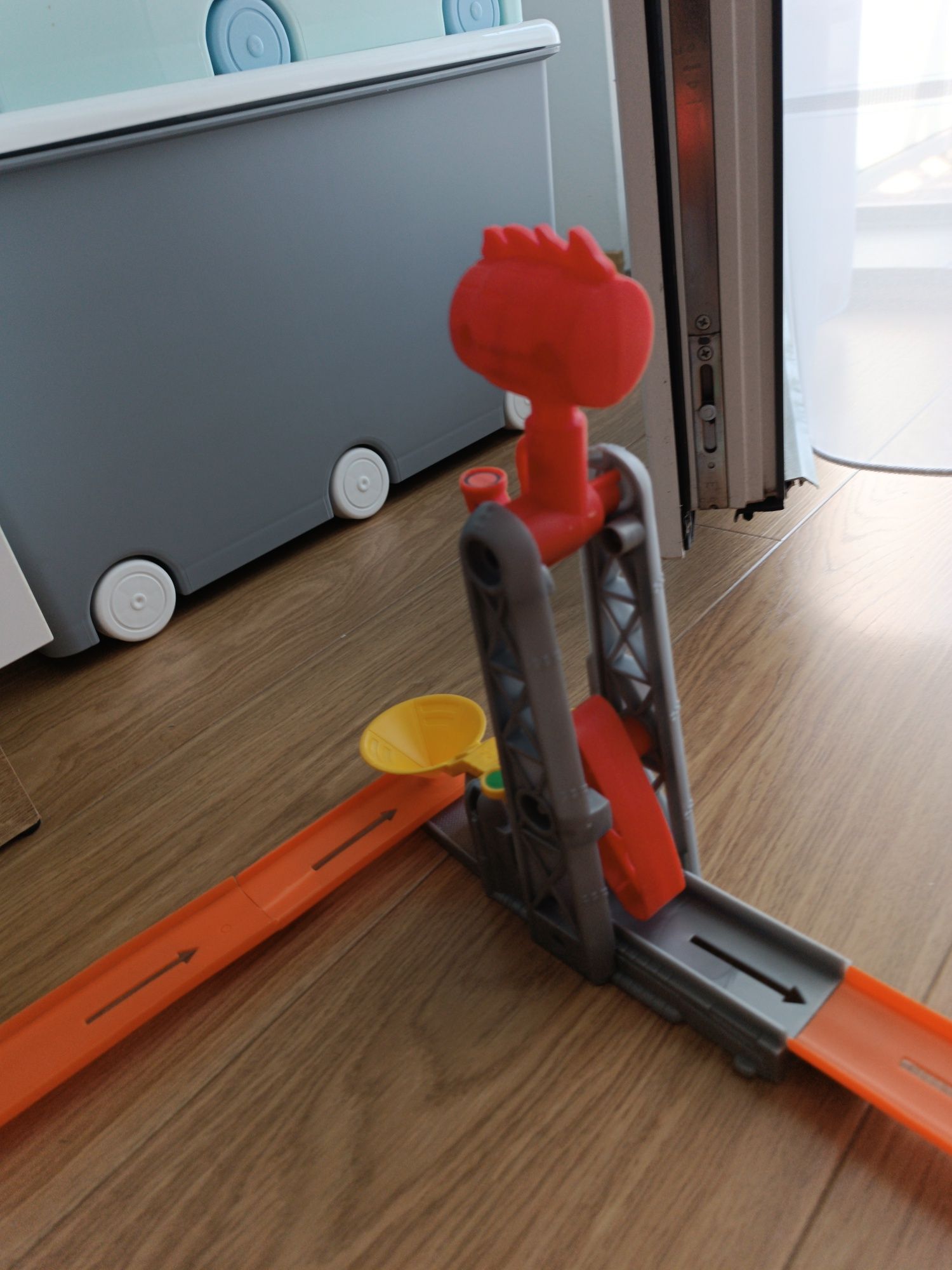 Tor hot wheels  zestaw kilku elementów