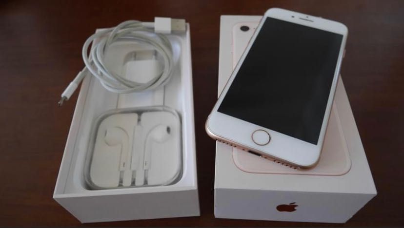 IPhone 8 gold 64 GB