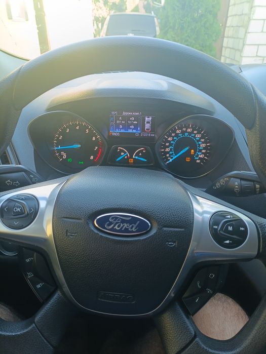 Ford escape 2013р 8500$