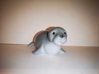 Porcelanowa figurka foki