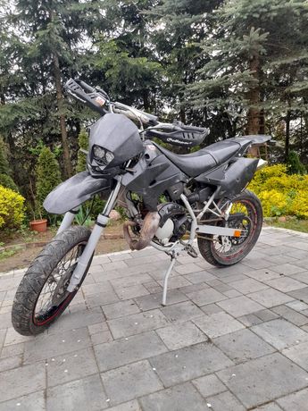 Supermoto peugeot xp6