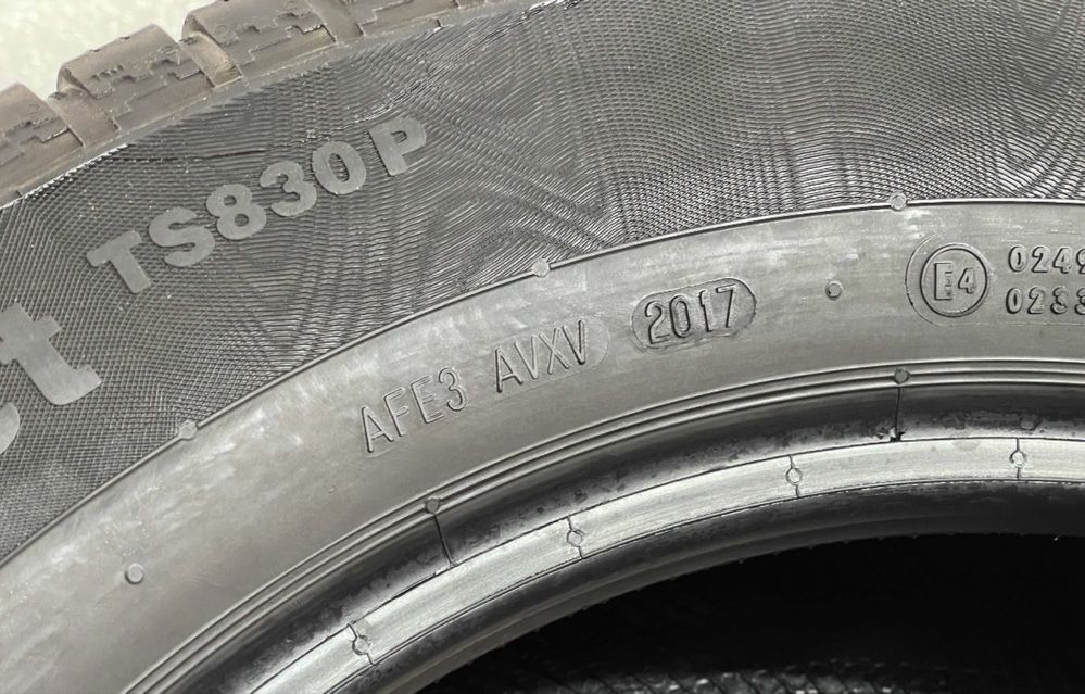 Автошини колеса резина 215/65 R17 Continental всесезонні